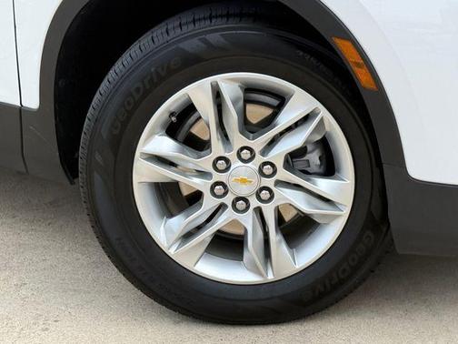 Summit White 2022 Chevrolet Blazer 2LT
