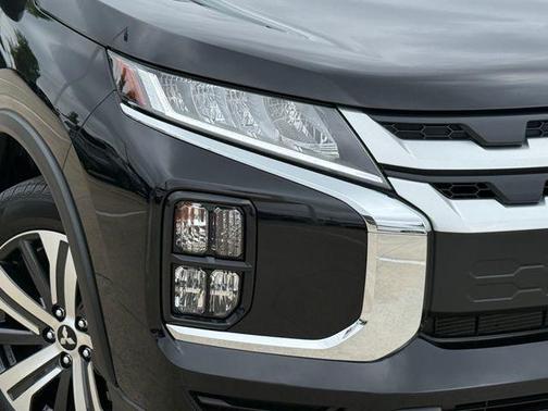 Black 2025 Mitsubishi Outlander Sport 2.0 ES