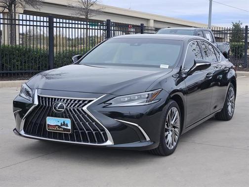 2025 Lexus ES 300h Ultra Luxury