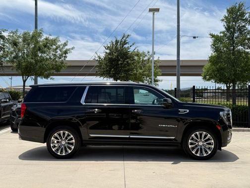 Onyx Black 2021 GMC Yukon XL Denali