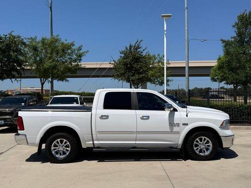 Bright White Clearcoat 2018 RAM 1500 Harvest