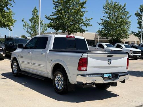 Bright White Clearcoat 2018 RAM 1500 Harvest