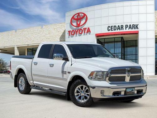 Bright White Clearcoat 2018 RAM 1500 Harvest