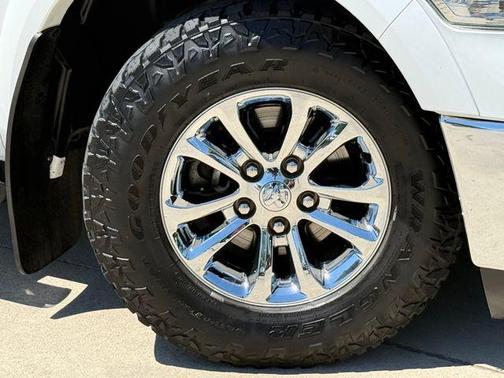Bright White Clearcoat 2018 RAM 1500 Harvest