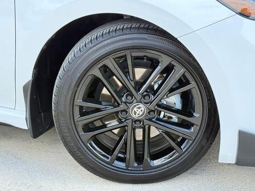 Ice 2026 Toyota Camry SE