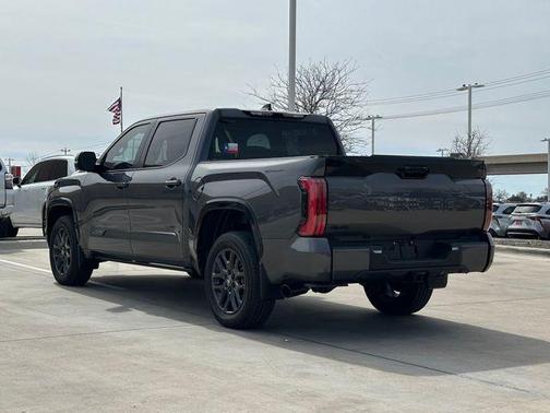 2025 Toyota Tundra Platinum