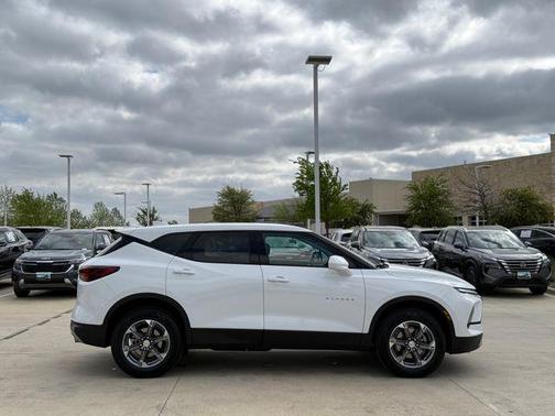 Summit White 2025 Chevrolet Blazer LT