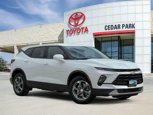 Summit White 2025 Chevrolet Blazer LT