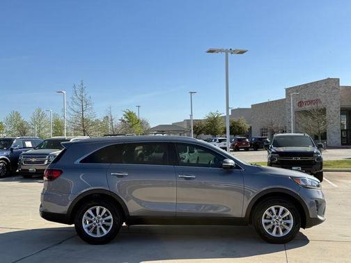 2020 Kia Sorento LX