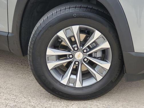 Sterling Gray Metallic 2025 Chevrolet Equinox LT