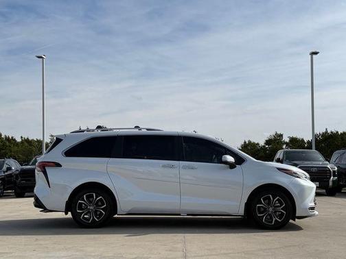 White 2025 Toyota Sienna Platinum 7 Passenger