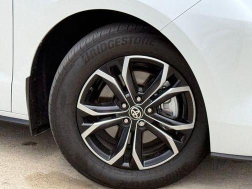 2025 Toyota Sienna Platinum 7 Passenger