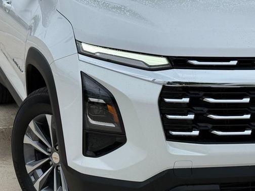 Summit White 2025 Chevrolet Equinox LT
