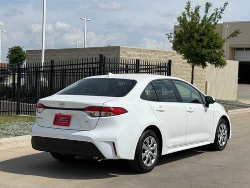 Ice 2026 Toyota Corolla LE