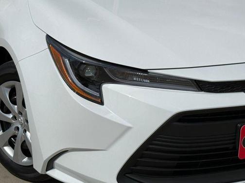 Ice 2026 Toyota Corolla LE