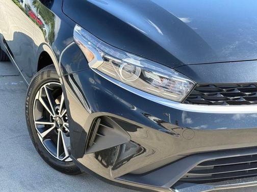 Aurora Black 2023 Kia Forte LXS