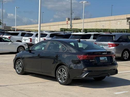 Aurora Black 2023 Kia Forte LXS