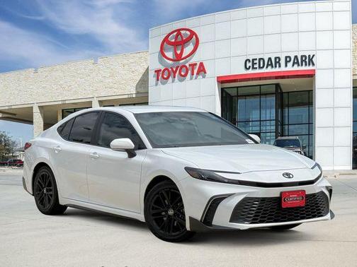 Ice 2025 Toyota Camry SE