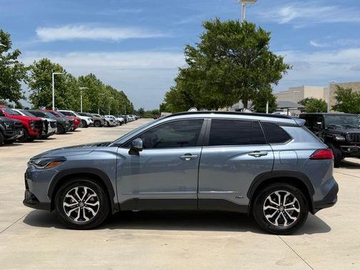 CELESTITE 2024 Toyota Corolla Cross Hybrid SE