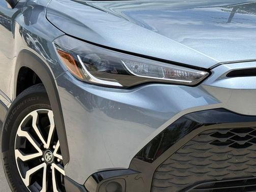 CELESTITE 2024 Toyota Corolla Cross Hybrid SE