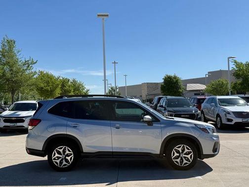 Ice Silver Metallic 2020 Subaru Forester Premium