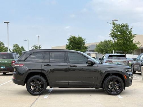Rocky Mountain Pearlcoat 2024 Jeep Grand Cherokee Limited