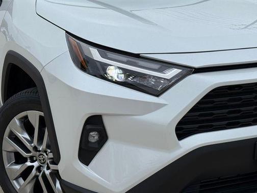 Pearl 2023 Toyota RAV4 XLE Premium