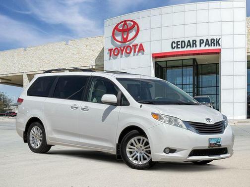 2014 Toyota Sienna XLE