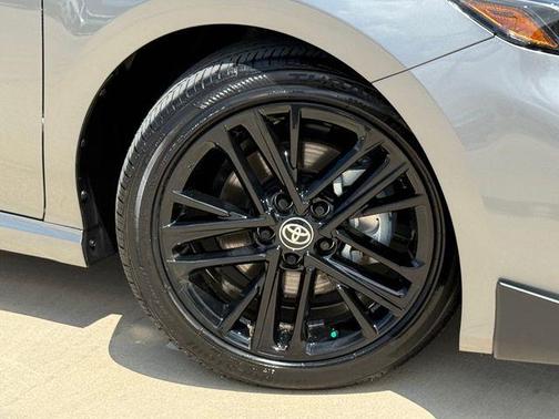 Metal 2026 Toyota Camry SE