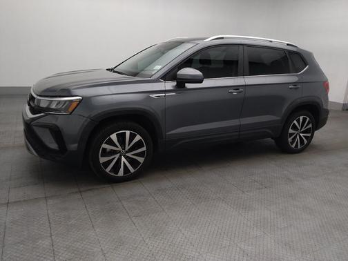 Gray 2022 Volkswagen Taos 1.5T SE