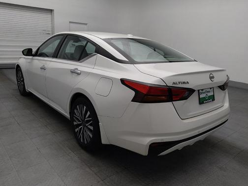 Pearl White Tricoat 2024 Nissan Altima 2.5 SV