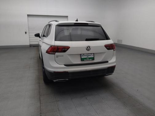 Pure White 2021 Volkswagen Tiguan 2.0T SE