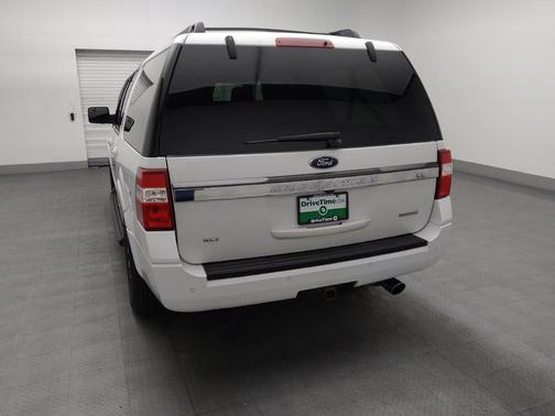 White 2017 Ford Expedition EL XLT