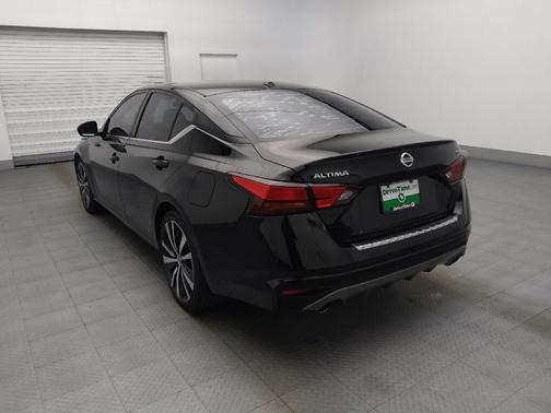 Super Black 2022 Nissan Altima SR FWD