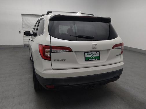 White Diamond Pearl 2019 Honda Pilot LX