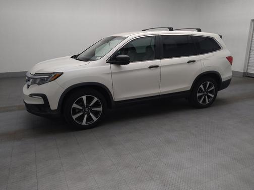White Diamond Pearl 2019 Honda Pilot LX