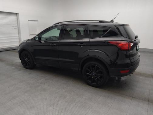 Agate Black Metallic 2019 Ford Escape SE