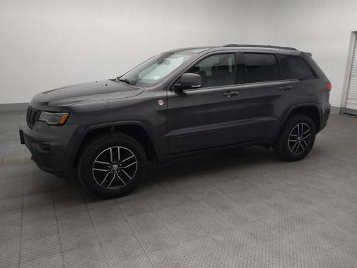 Granite Crystal Metallic Clearcoat 2018 Jeep Grand Cherokee Trailhawk