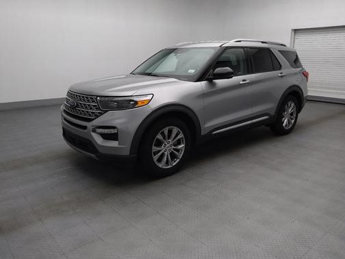 Iconic Silver Metallic 2021 Ford Explorer Limited