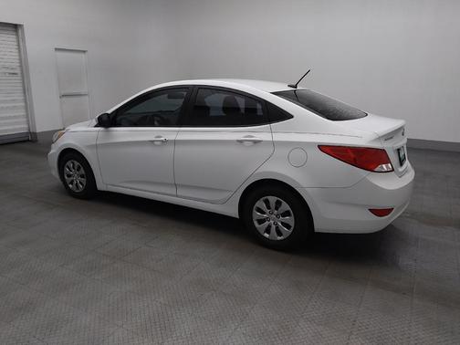 Century White 2016 Hyundai Accent SE