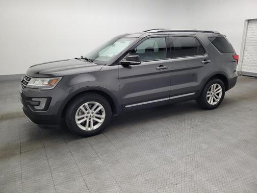 Gray 2017 Ford Explorer XLT