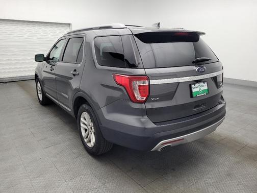 Gray 2017 Ford Explorer XLT