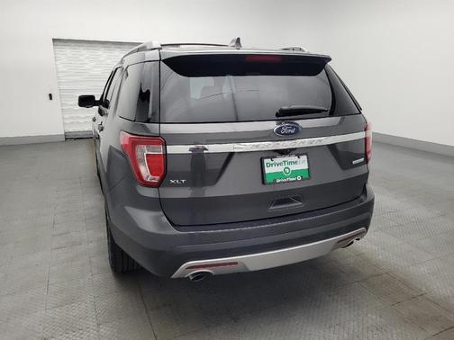 Gray 2017 Ford Explorer XLT