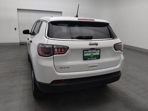 Bright White Clearcoat 2023 Jeep Compass Sport