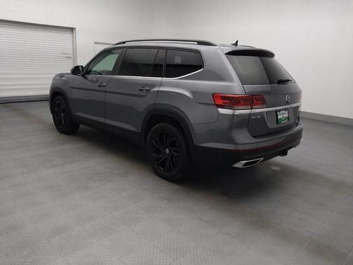 Platinum Gray Metallic 2023 Volkswagen Atlas 3.6L SE w/Technology