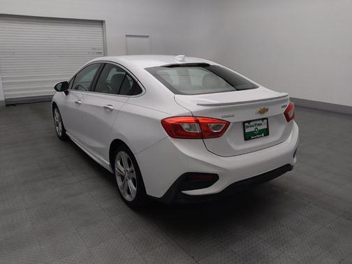 Summit White 2017 Chevrolet Cruze Premier