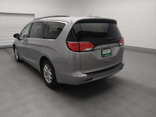 2020 Chrysler Voyager LXI