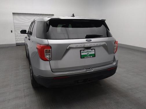 Iconic Silver Metallic 2021 Ford Explorer