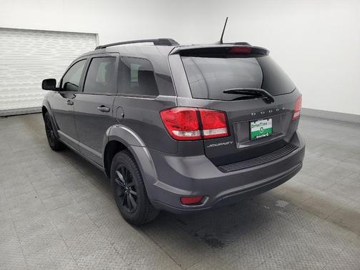Granite Pearlcoat 2019 Dodge Journey SE