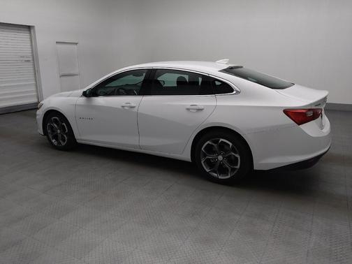 Summit White 2023 Chevrolet Malibu FWD 1LT